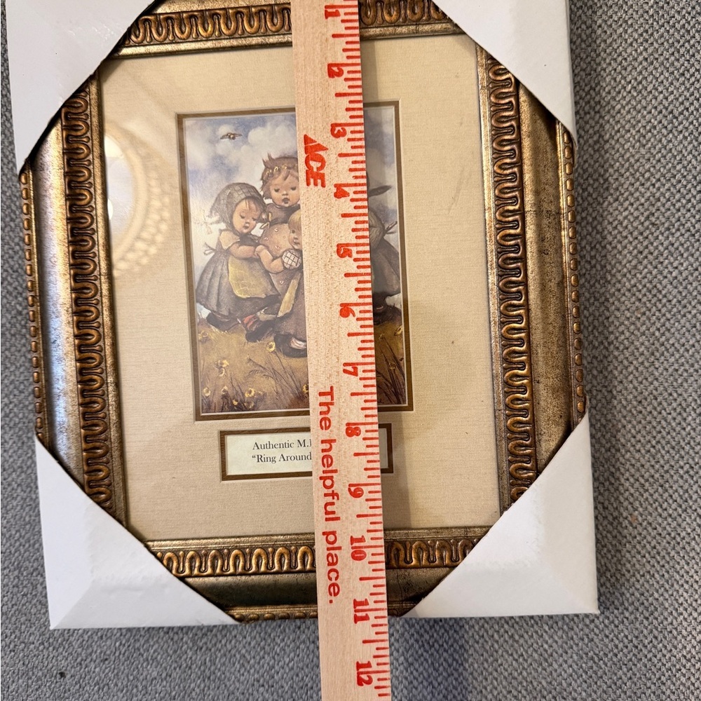 vintage framed prints featuring classic artwork based on the Hummel designs - Picture 5 of 7